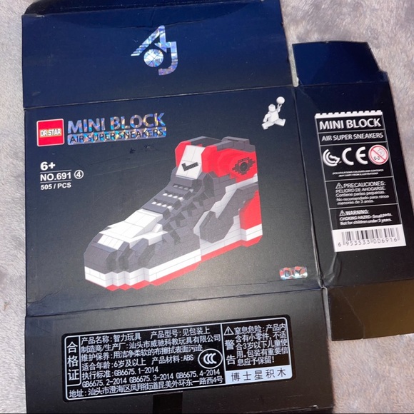 Nike / Air Jordan white/red/ black building set mini block air super sneakers - Picture 2 of 4